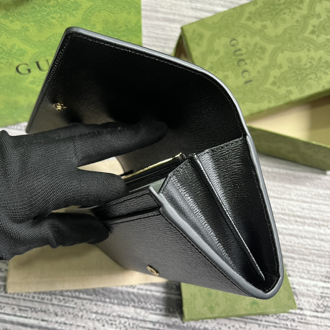 CONTINENTAL WALLET WITH Gvc*1 SCRIPT  7.5"W x 4"H x 1.4"D