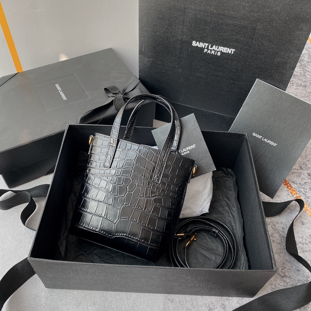Y51 Sa1nt Lau*nt PARIS MINI TOY SHOPPING IN CROCODILE-EMBOSSED LEATHER BLACK 7.1 X 6.7 X 3.1 INCHES