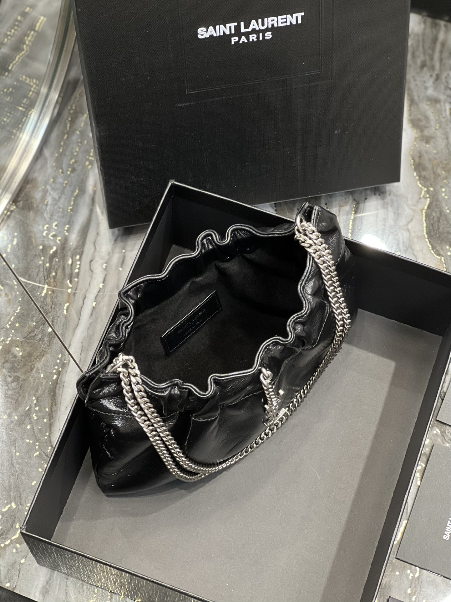 Y51 Mini leather shoulder bag Black 24x14x4 cm