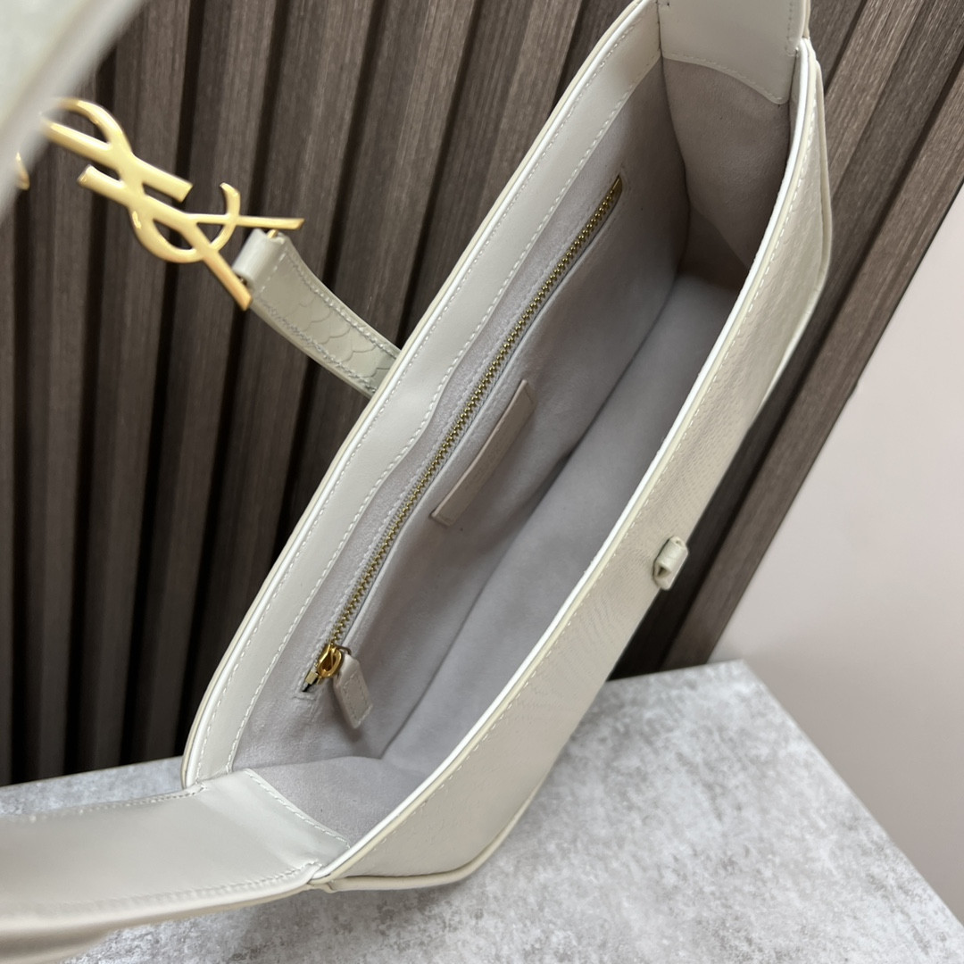 Y51 LE 5 À 7 IN CROCODILE-EMBOSSED LEATHER white 9 X 6.3 X 2.5 INCHES