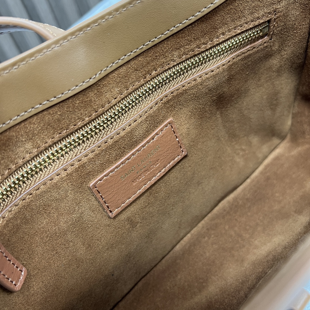 Y51 LE 5 À 7 IN SMOOTH LEATHER COFFEE 9 X 6.3 X 2.5 INCHES