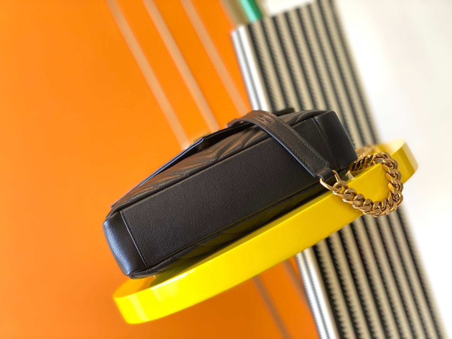 Y51 COLLEGE MEDIUM IN QUILTED LEATHER BLACK 9.4 X 6.6 X 2.5 INCHES