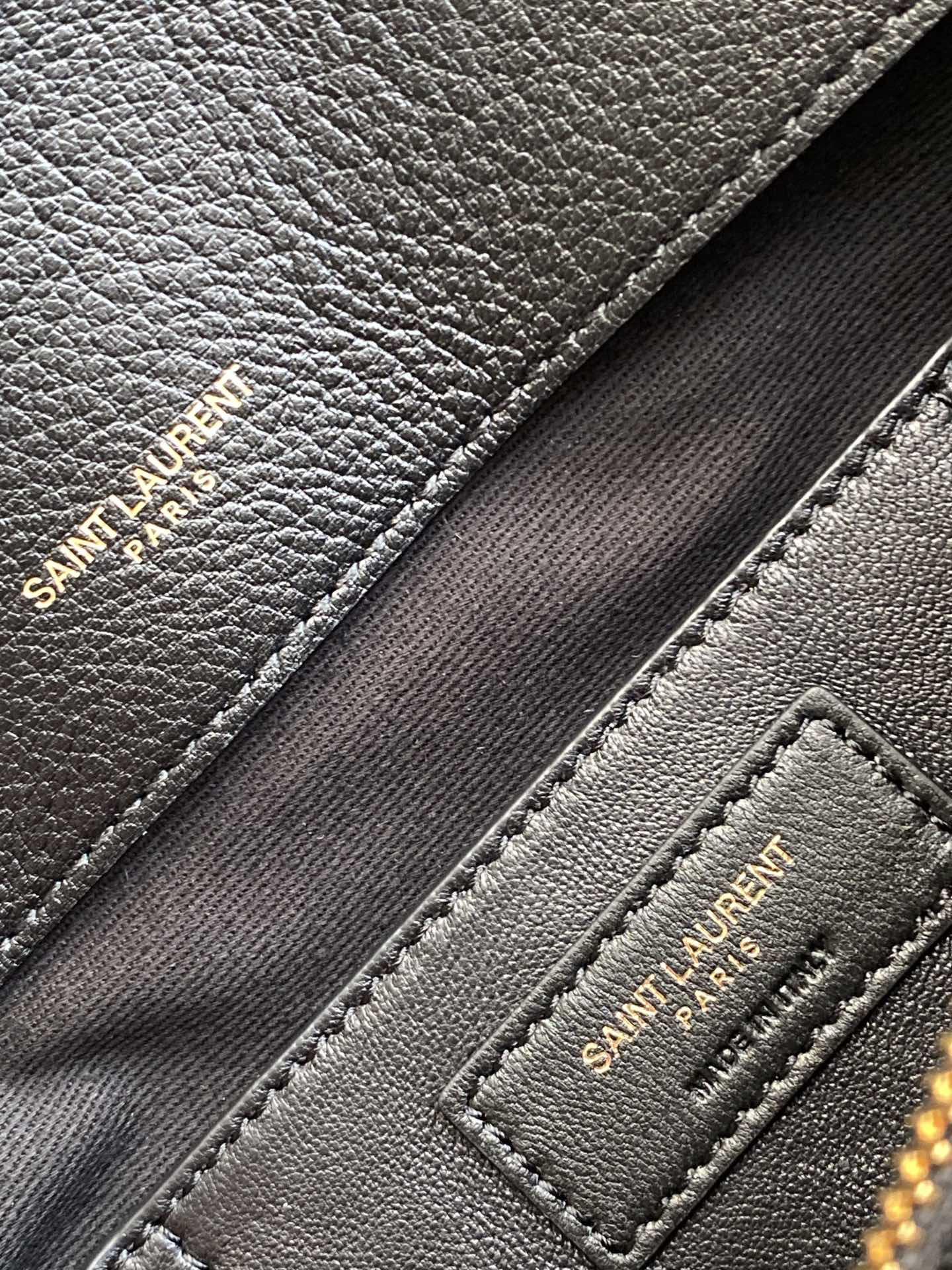 Y51 COLLEGE LARGE IN QUILTED LEATHER BLACK GOLD 32X21X8 CM