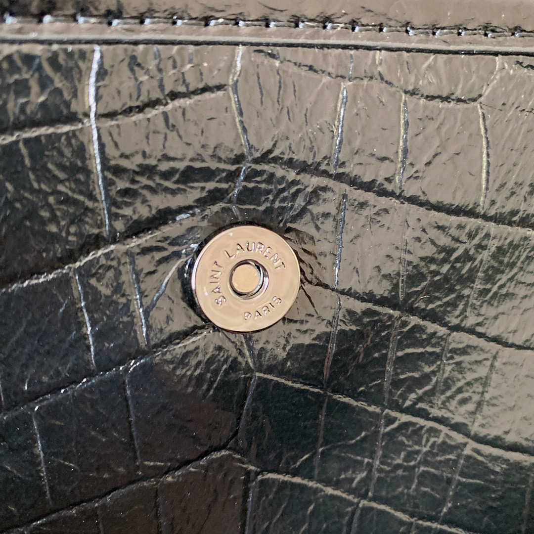 Y51 NIKI BABY IN VINTAGE LEATHER BLACK SILVER 8.2 X 6 X 2.9 INCHES