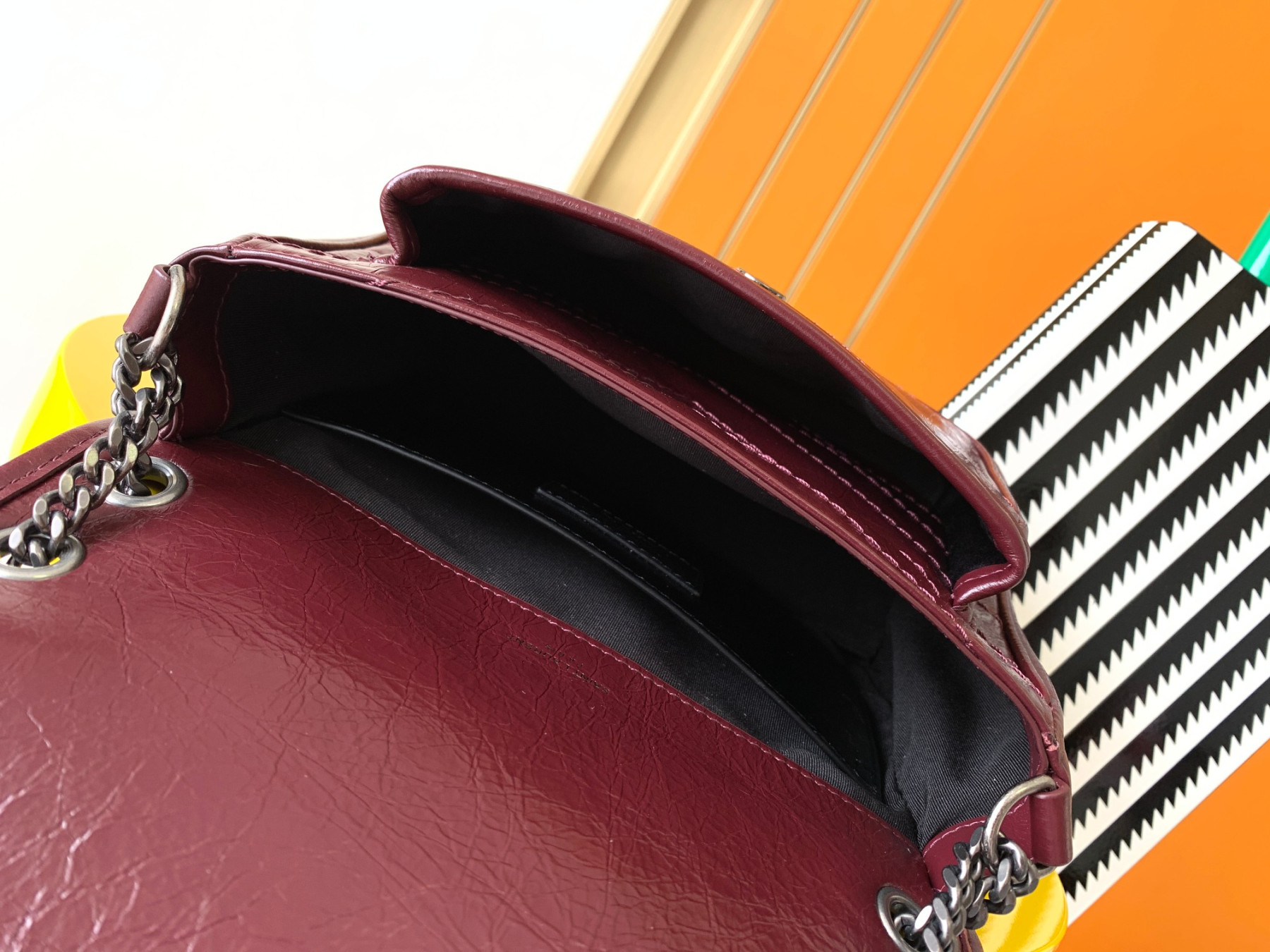 Y51 NIKI BABY IN VINTAGE LEATHER Claret 8.2 X 6 X 2.9 INCHES