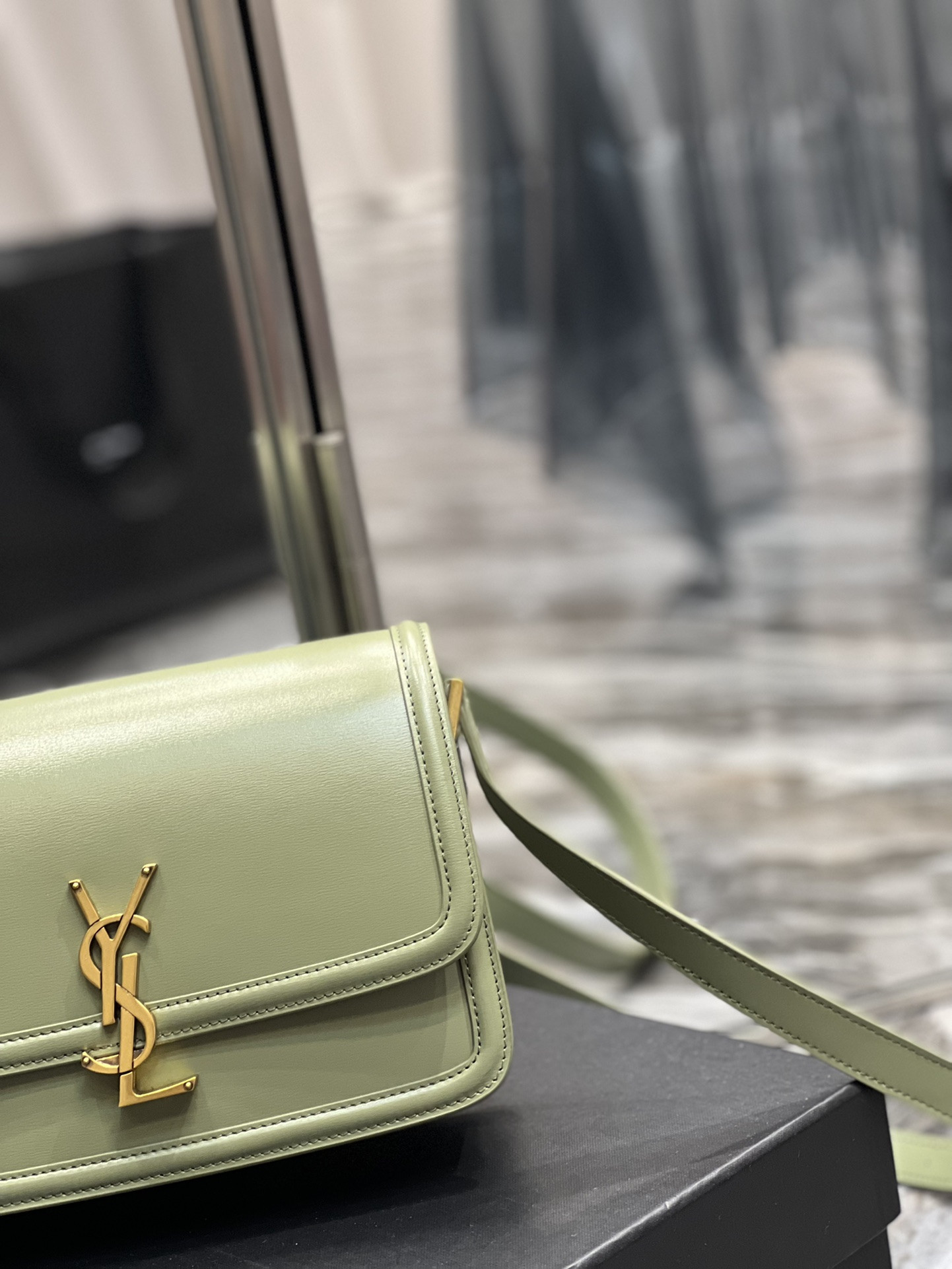 Y51 SOLFERINO MEDIUM SATCHEL IN BOX Sa1nt Lau*nt LIGHT GREEN 9.1 X 6.3 X 2.4 INCHES