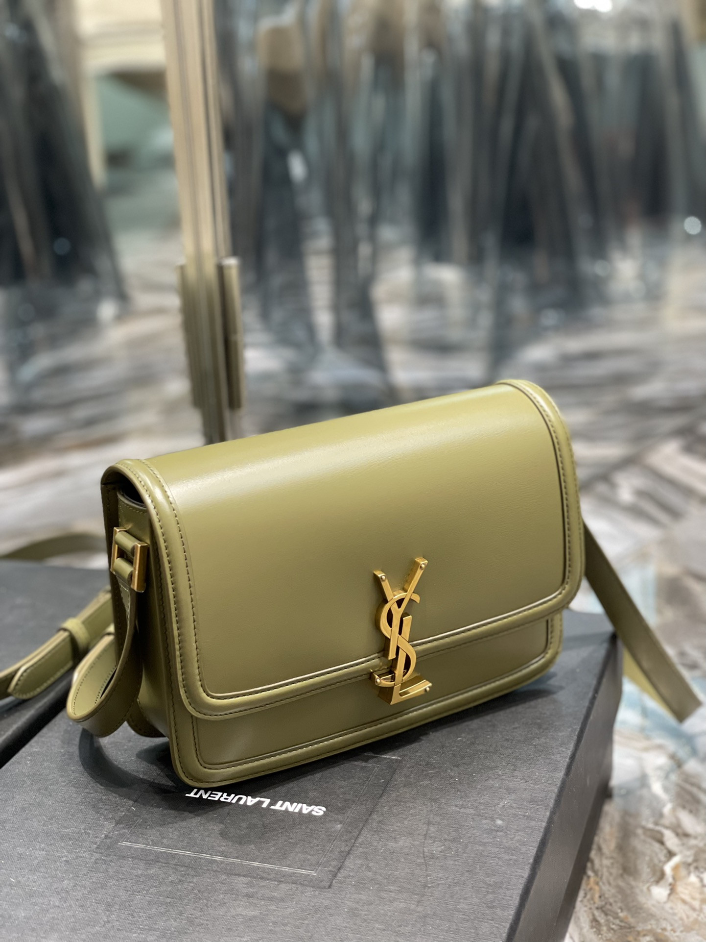 Y51 SOLFERINO MEDIUM SATCHEL IN BOX Sa1nt Lau*nt Avocado GREEN 9.1 X 6.3 X 2.4 INCHES