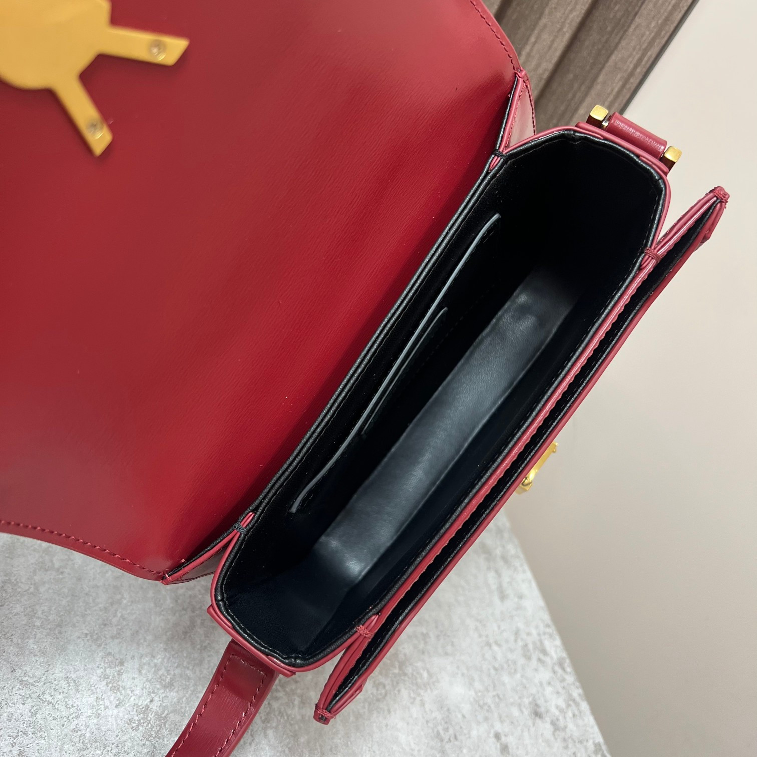 Y51 SOLFERINO SMALL SATCHEL IN BOX Sa1nt Lau*nt RED 7.4 X 5.1 X 1.9 INCHES