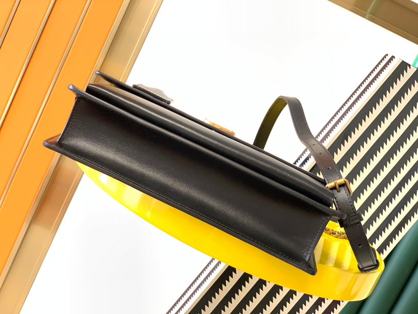 Y51 SUNSET LARGE IN SMOOTH LEATHER BLACK 10.6 X 7 X 3.1 INCHES