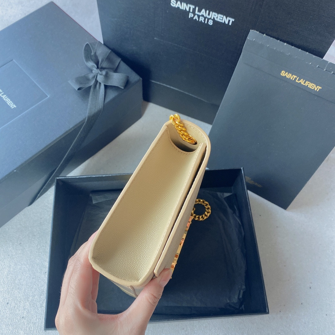 Y51 KATE MEDIUM IN GRAIN DE POUDRE EMBOSSED LEATHER DARK BEIGE 9.4 X 5.7 X 2.1 INCHES