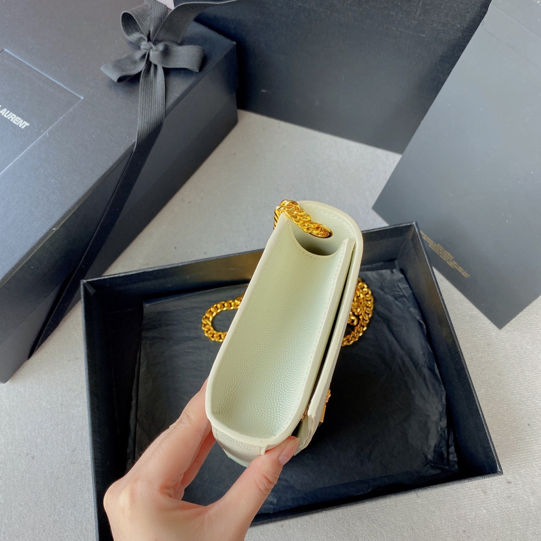 Y51 KATE SMALL IN GRAIN DE POUDRE EMBOSSED LEATHER WHITE 7.8 X 4.9 X 1.9 INCHES