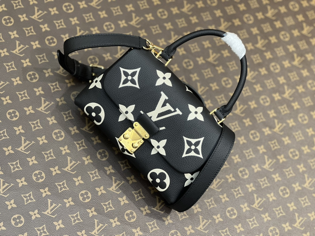 L0vis Vvtt0n M45978 Madeleine BB 9.4 x 6.7 x 3.3 inches