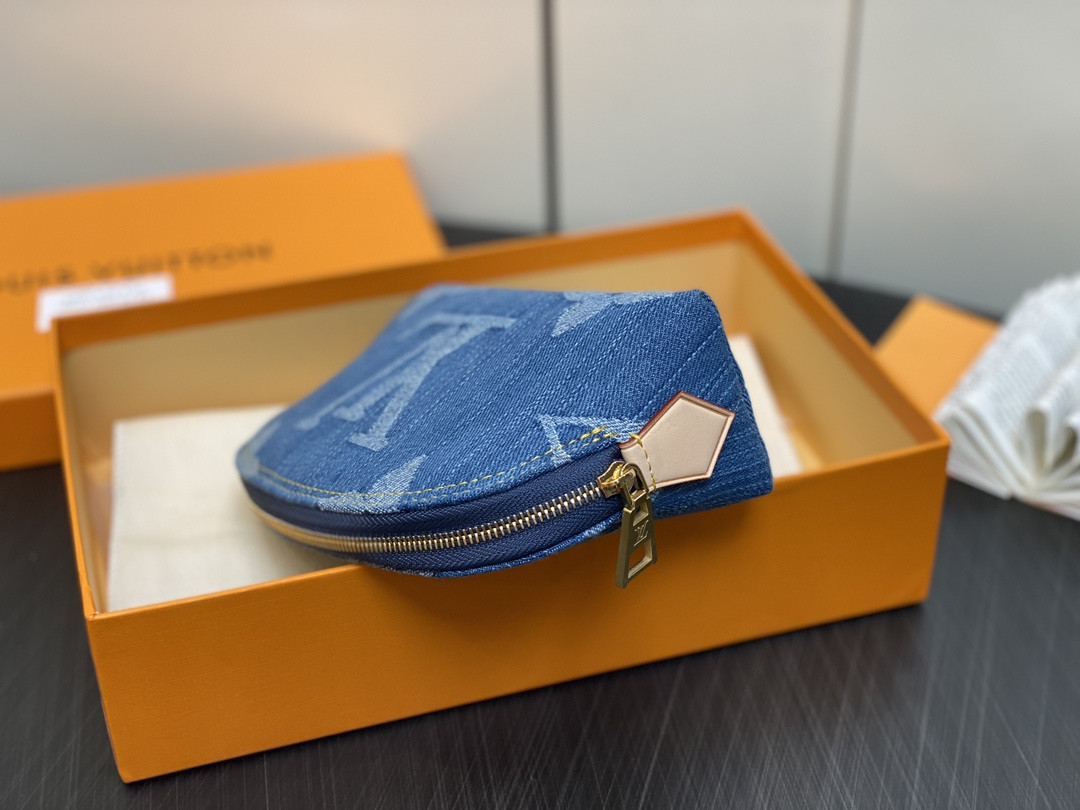 LV M24316 Pochette Cosmétique PM 19 x 12 x 6 cm