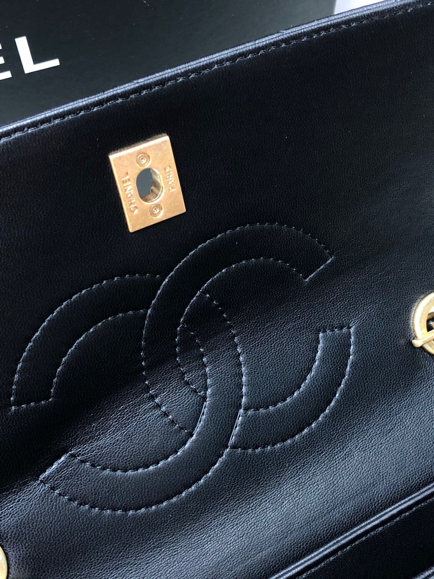 Ch**el FLAP BAG WITH TOP HANDLE 6.6 × 9.8 × 4.7 in