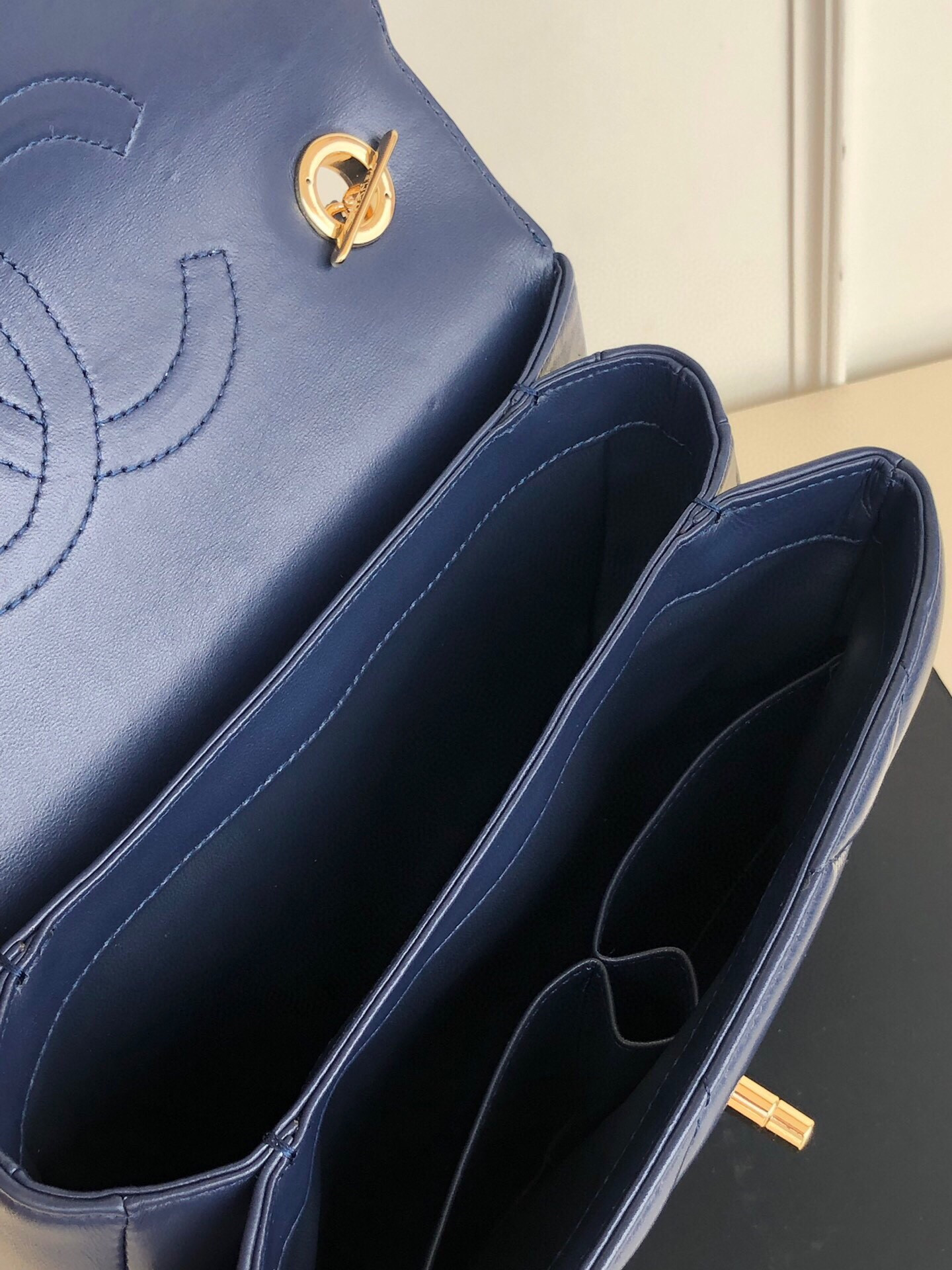 Ch**el FLAP BAG WITH TOP HANDLE 6.6 × 9.8 × 4.7 in