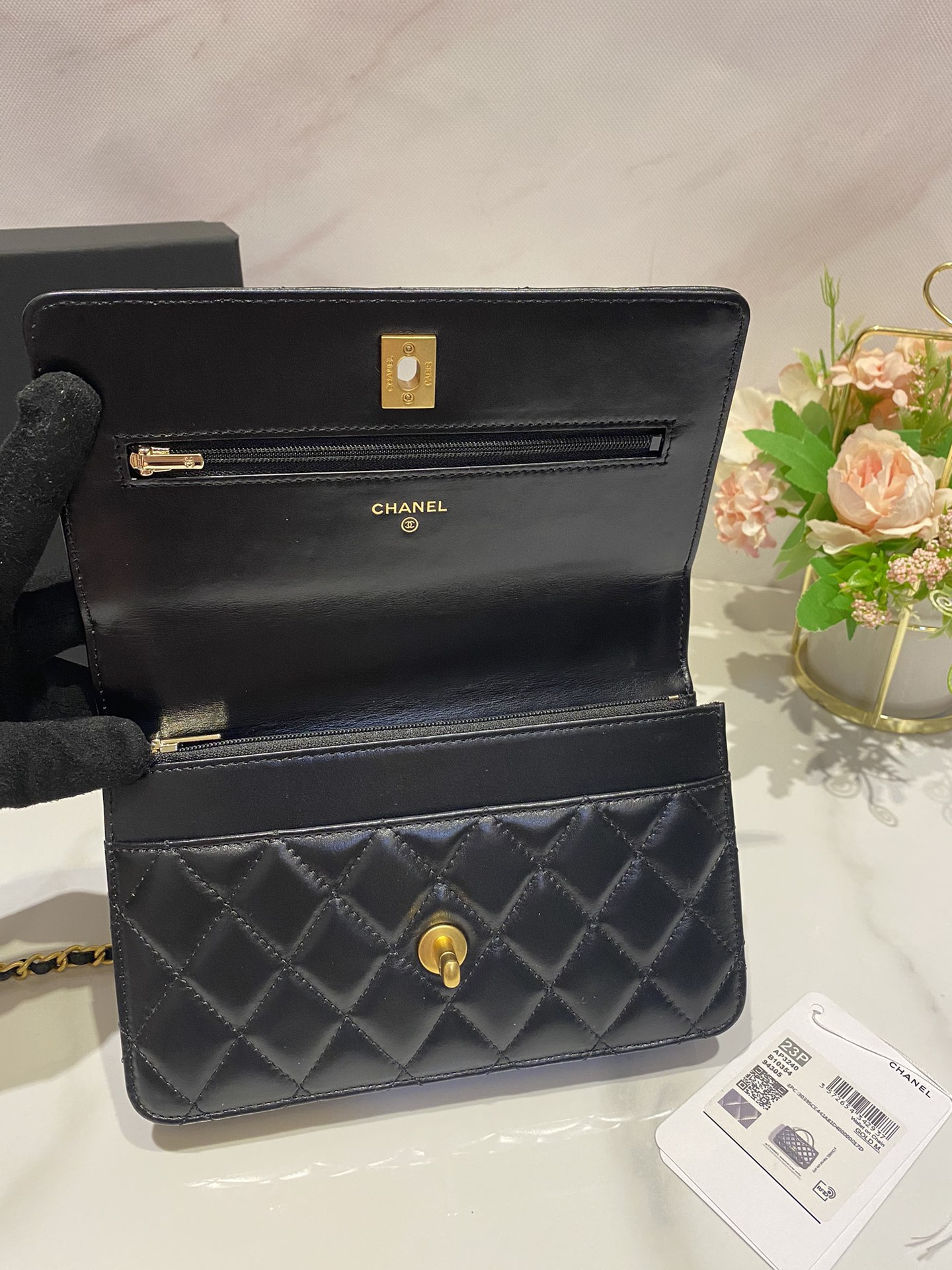 Ch**el CLASSIC WALLET ON CHAIN Rhinestone Handle BLACK 4.8 × 7.5 × 1.4 in