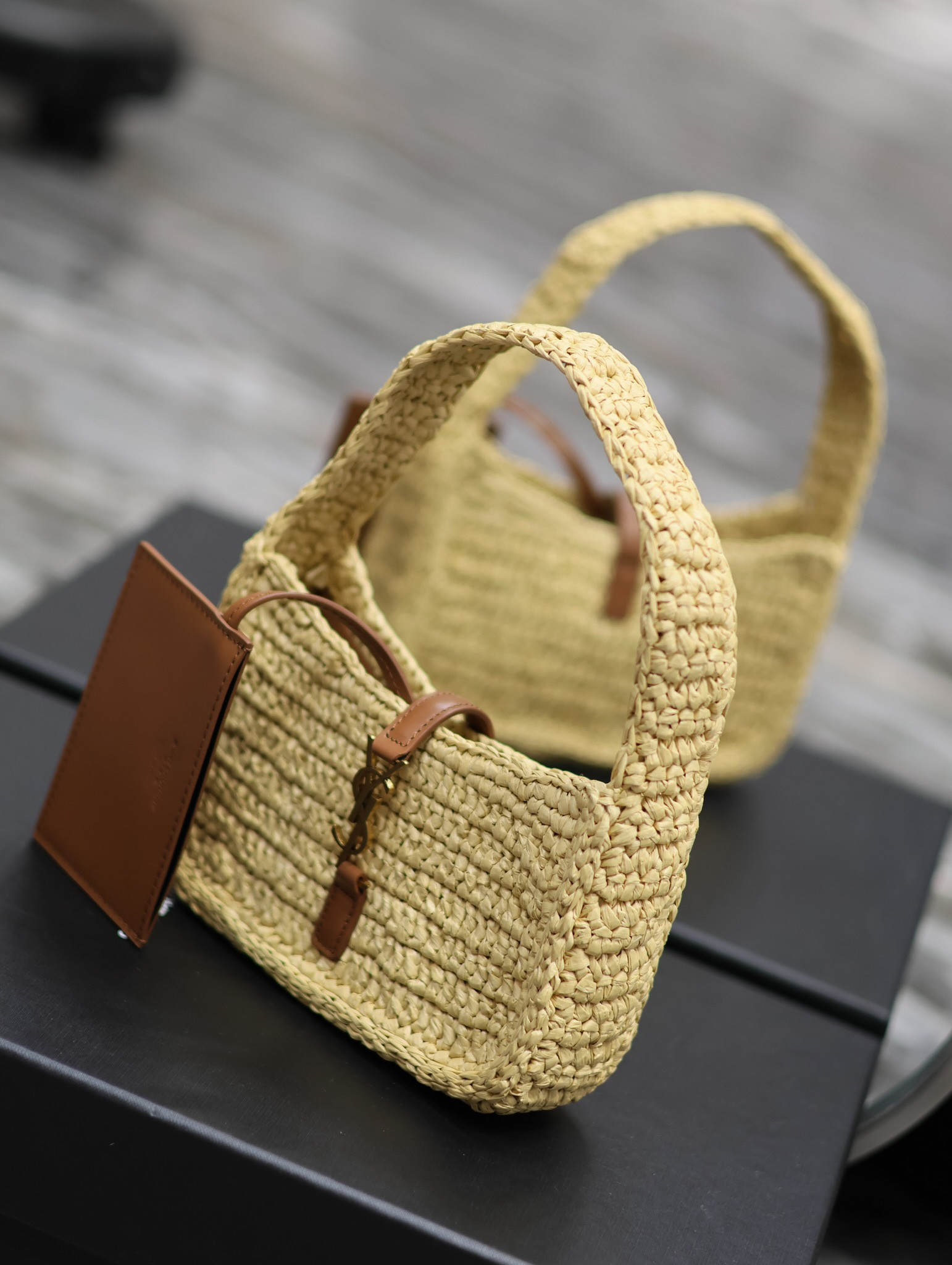 Y51 LE 5 À 7 MINI IN RAFFIA  Color Natural 7.5X4.5X1.8 INCHES