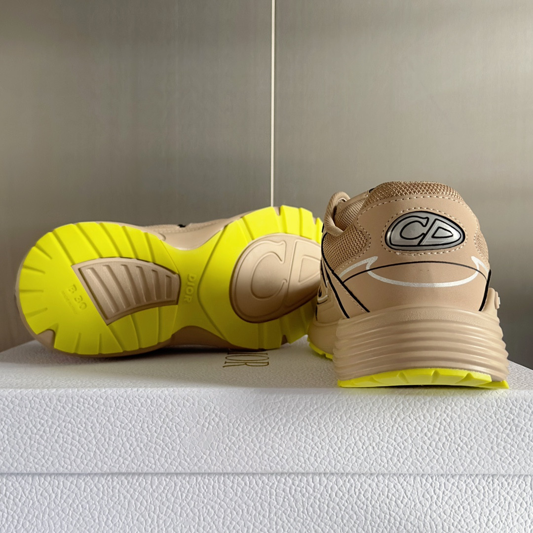 UA D10r B30 Sneaker Beige Mesh and Technical Fabric