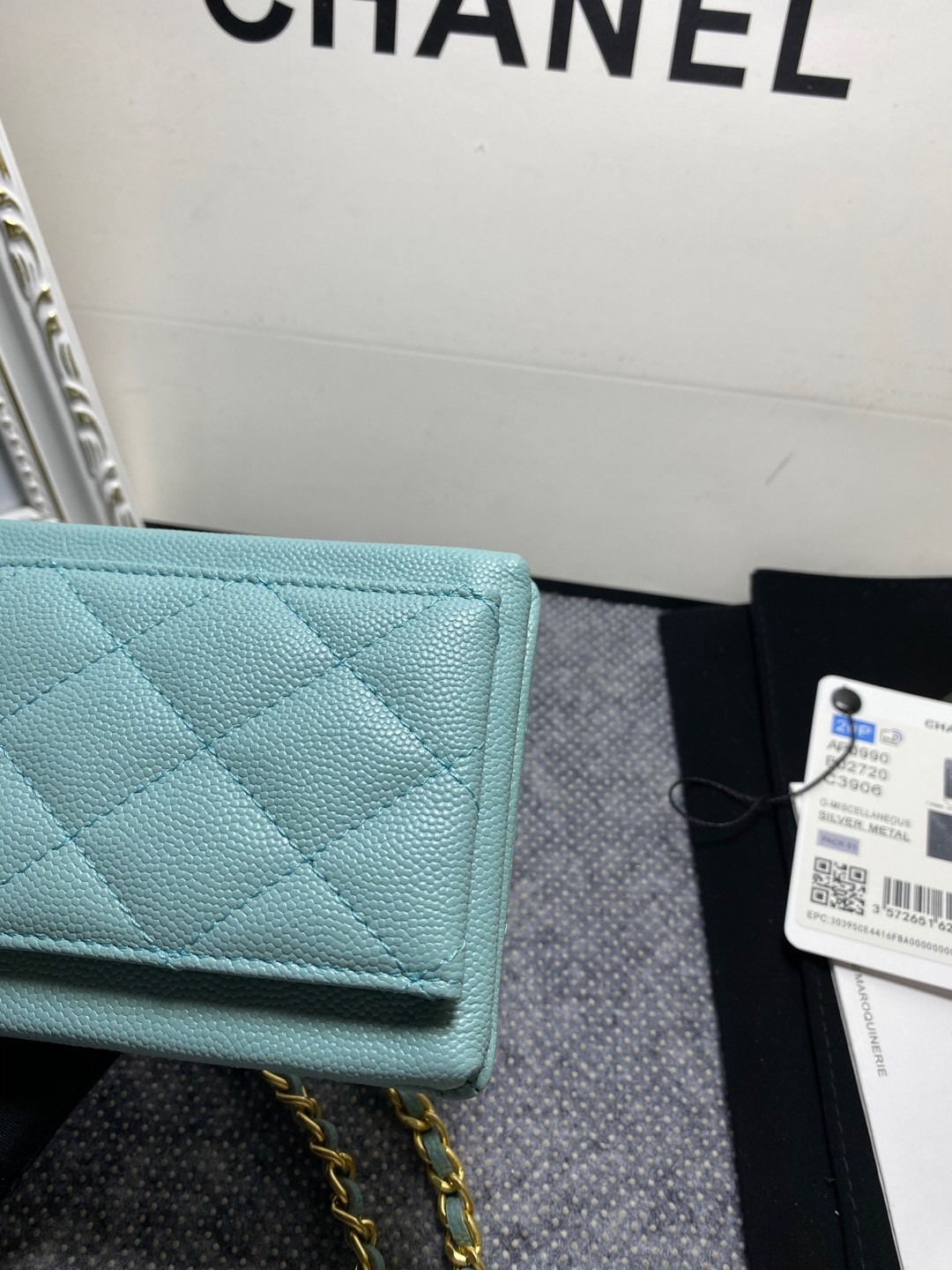 Ch**el LONG ZIPPED WALLET 19-11cm