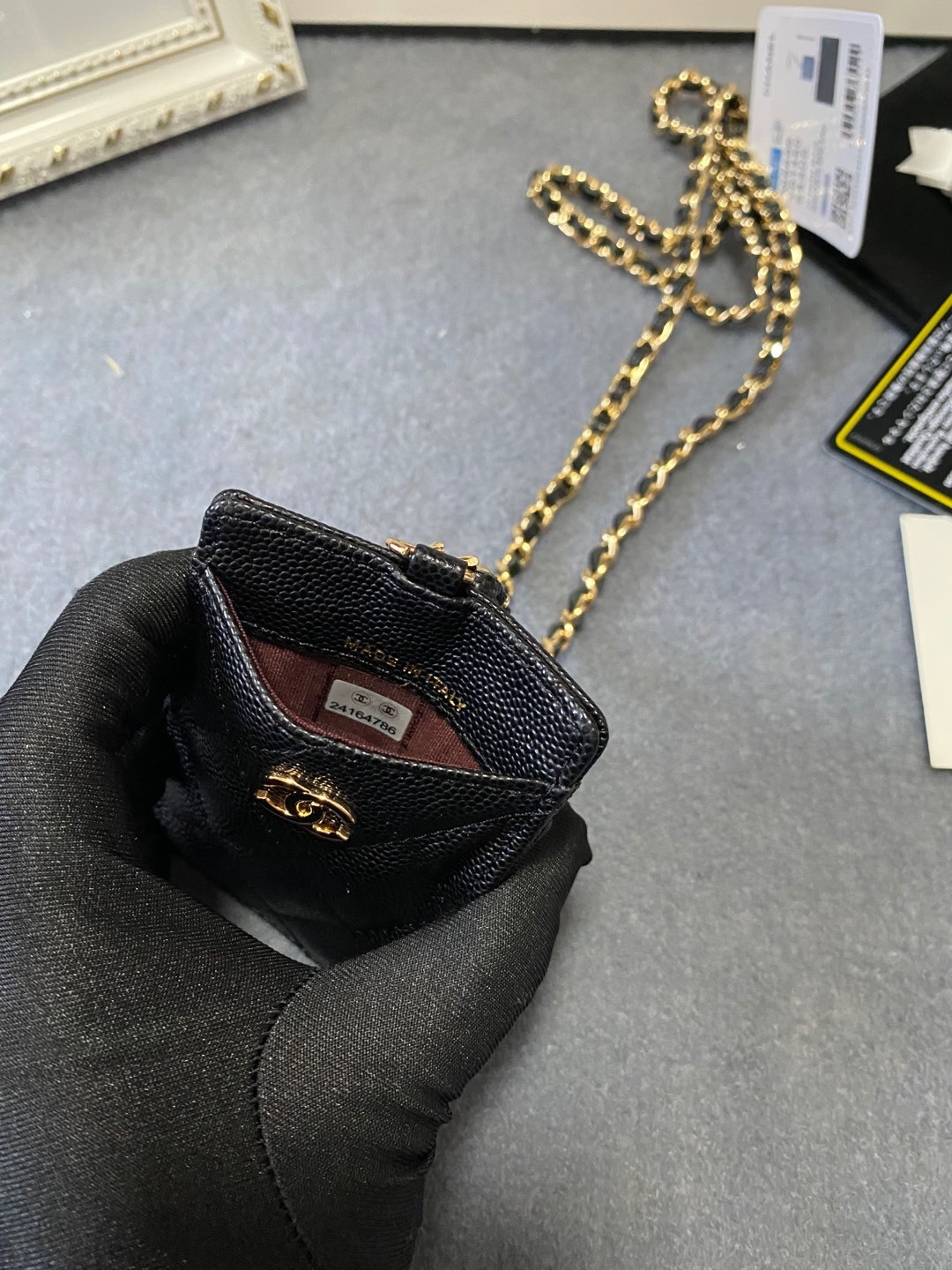 Ch**el CARD HOLDER 10.5 x7 x  0.5cm