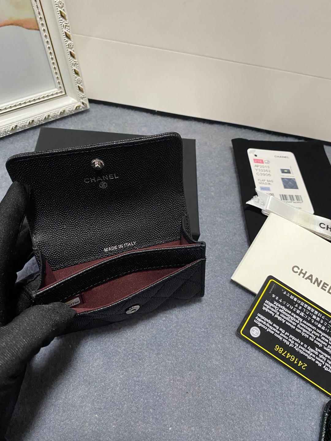 Ch**el CARD HOLDER 11.3 x 7.5 x 2.5 cm