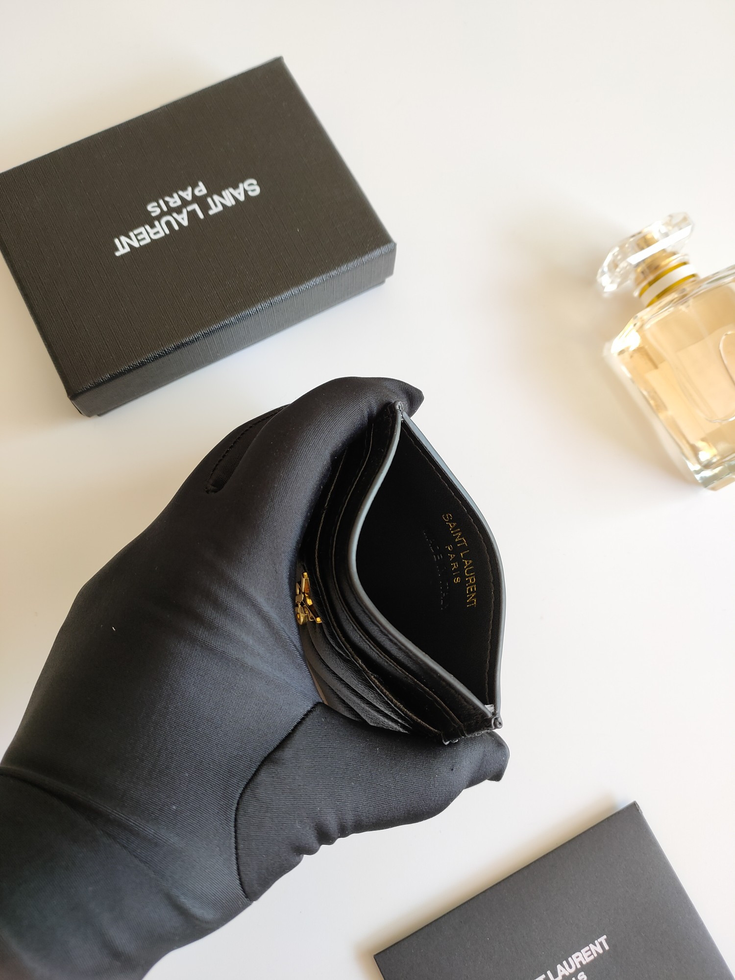 Y51 CARD HOLDER 10.5×7.5×0.5cm