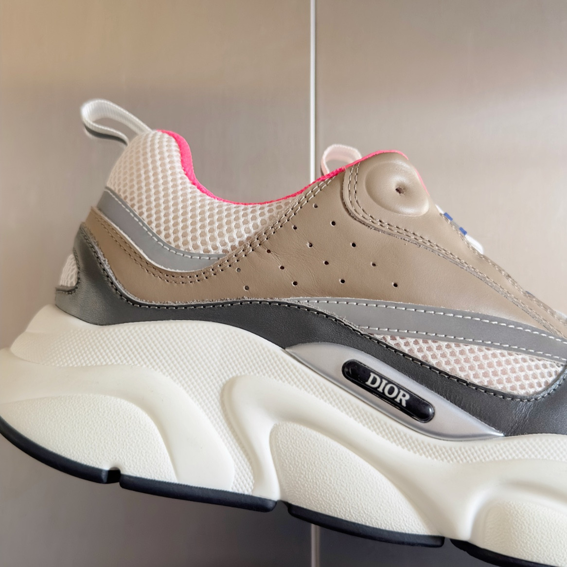 UA D10r B22  Sneaker