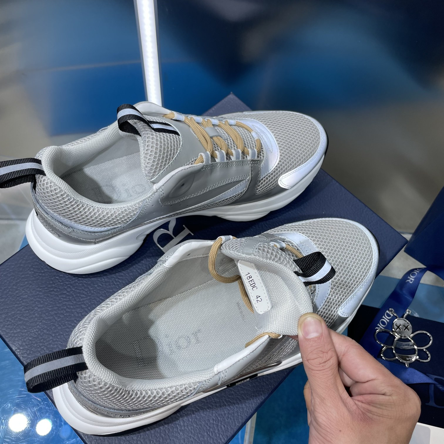 UA D10r B22 gray Sneaker