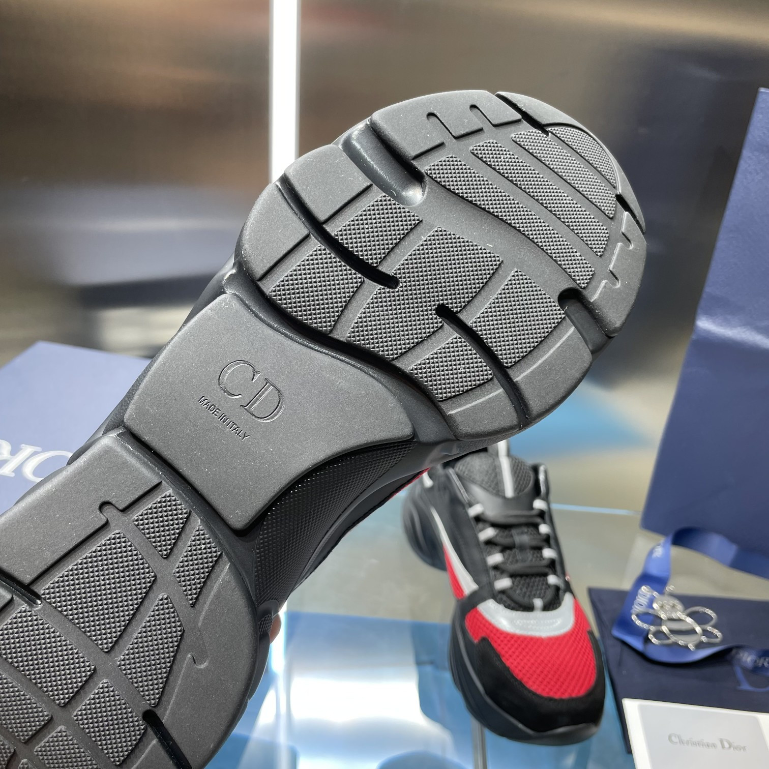 UA D10r B22 black and red Sneaker