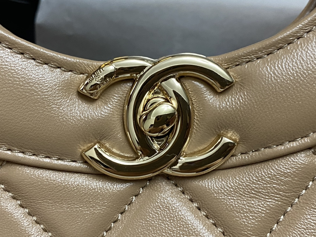 Ch**el SHOPPING BAG Shiny Lambskin & Gold-Tone Metal 11.7 × 14 × 3.5 in