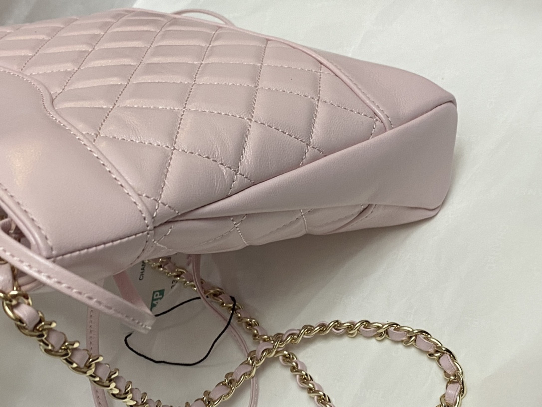 Ch**el MINI SHOPPING BAG Shiny Lambskin & Gold-Tone Metal 22x23x5.5cm