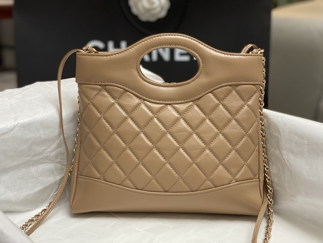 Ch**el MINI SHOPPING BAG Shiny Lambskin & Gold-Tone Metal 22x23x5.5cm