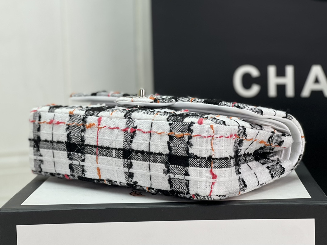 Ch**el CLASSIC 11.12 HANDBAG Tweed & Silver-Tone Metal   6 × 9.9 × 2.5 in