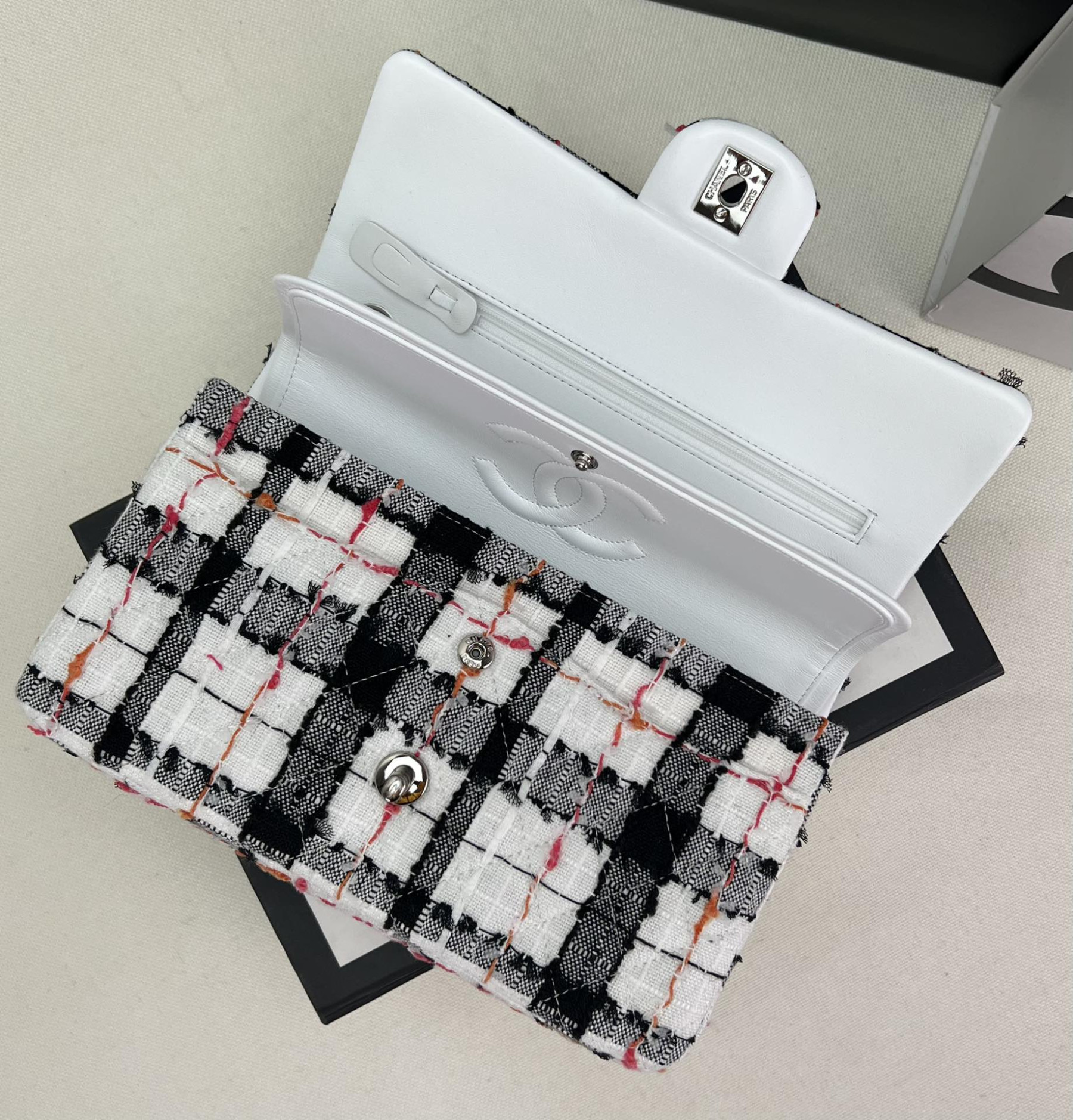 Ch**el CLASSIC 11.12 HANDBAG Tweed & Silver-Tone Metal   6 × 9.9 × 2.5 in