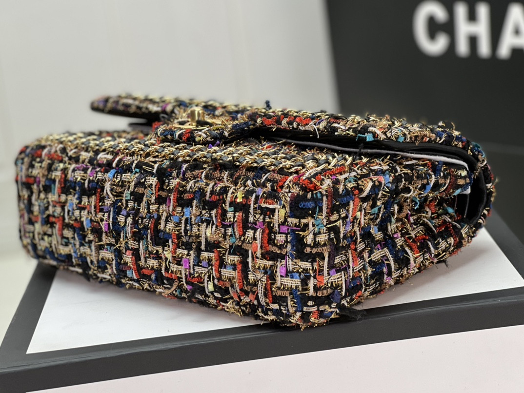 Ch**el CLASSIC 11.12 HANDBAG Tweed & Gold-Tone Metal   6 × 9.9 × 2.5 in