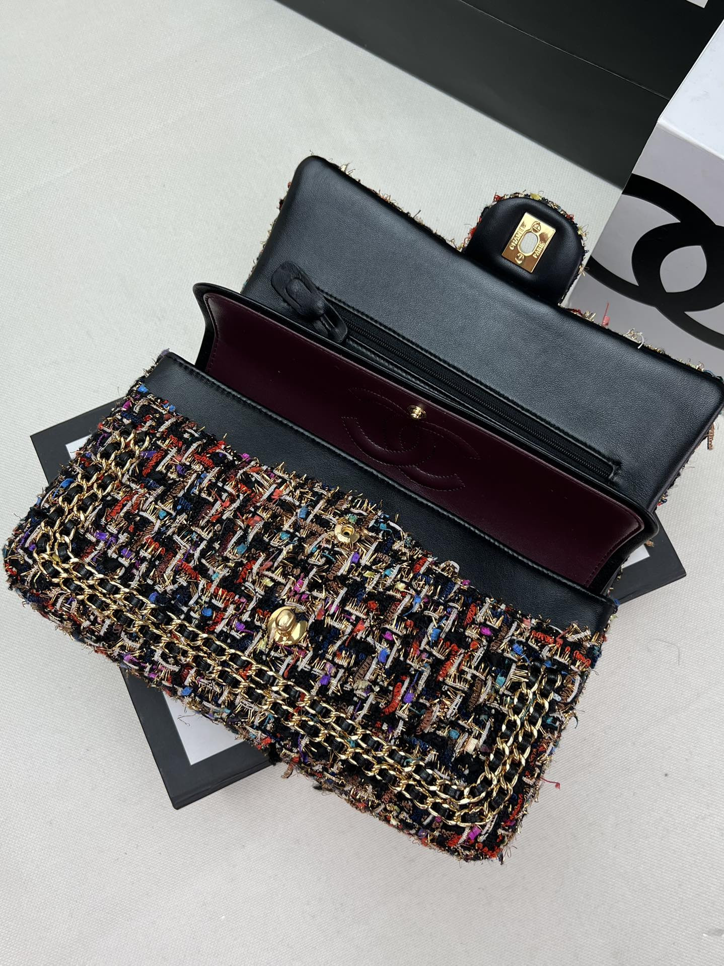 Ch**el CLASSIC 11.12 HANDBAG Tweed & Gold-Tone Metal   6 × 9.9 × 2.5 in