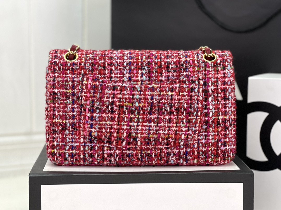 Ch**el CLASSIC 11.12 HANDBAG Tweed & Gold-Tone Metal   6 × 9.9 × 2.5 in