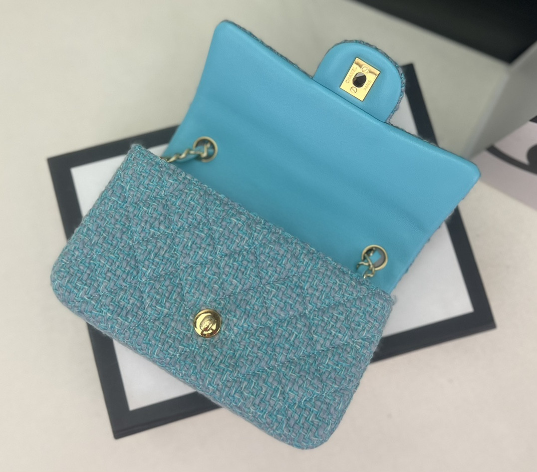 Ch**el MINI CLASSIC 11.12 HANDBAG Tweed & Gold-Tone Metal 4.7 × 7.8 × 2.3 in