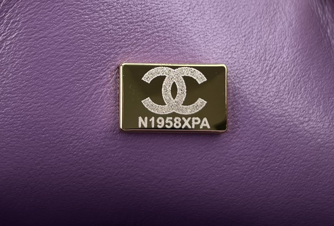 Ch**el MINI CLASSIC 11.12 HANDBAG Tweed & Gold-Tone Metal 4.7 × 7.8 × 2.3 in