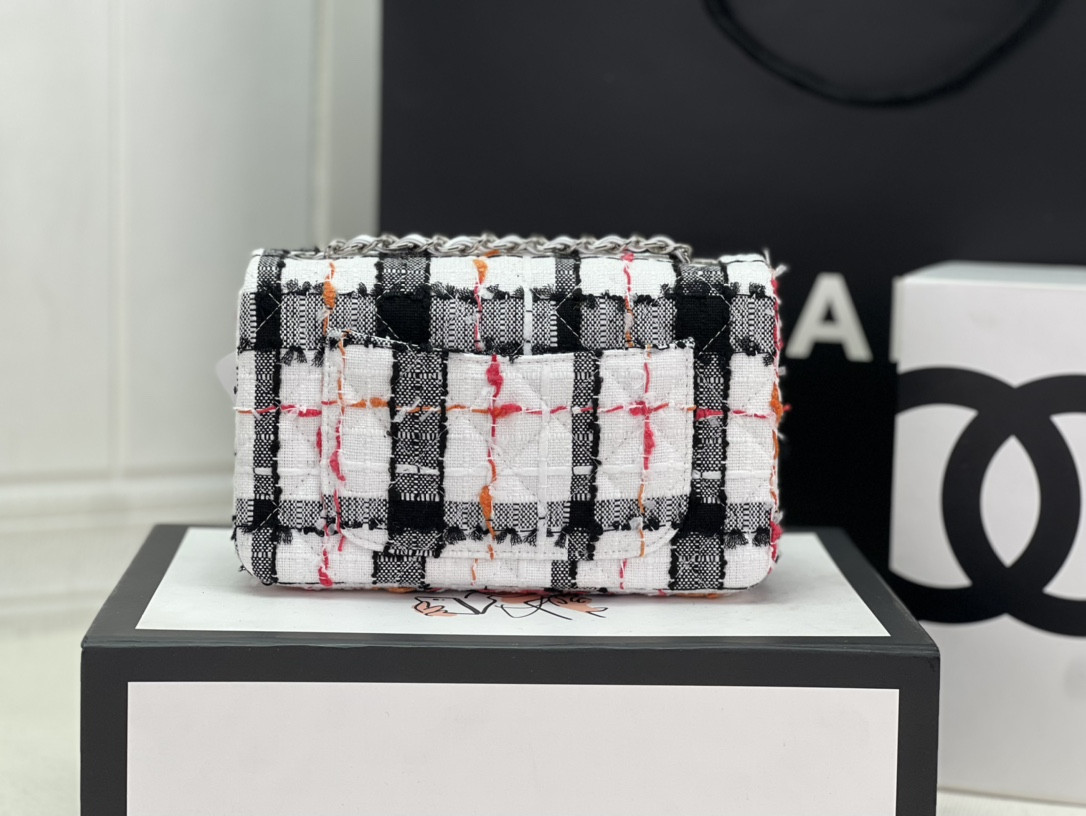 Ch**el MINI CLASSIC 11.12 HANDBAG Tweed & Silver-Tone Metal  4.7 × 7.8 × 2.3 in