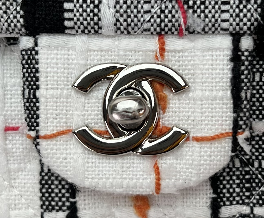 Ch**el MINI CLASSIC 11.12 HANDBAG Tweed & Silver-Tone Metal  4.7 × 7.8 × 2.3 in