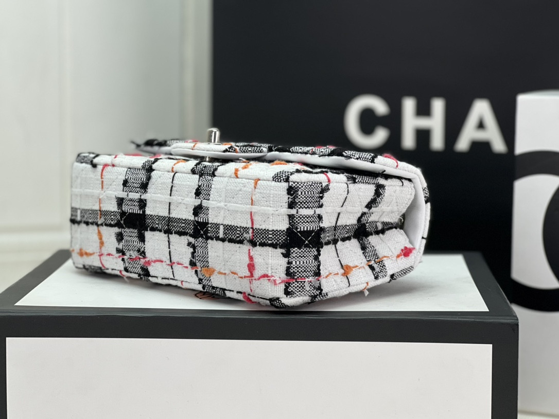 Ch**el MINI CLASSIC 11.12 HANDBAG Tweed & Silver-Tone Metal  4.7 × 7.8 × 2.3 in