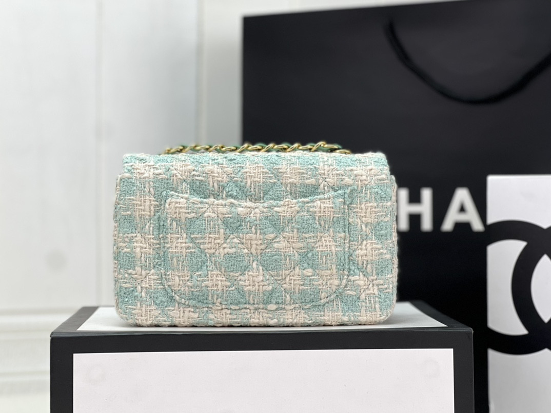 Ch**el MINI CLASSIC 11.12 HANDBAG Tweed & Gold-Tone Metal 4.7 × 7.8 × 2.3 in
