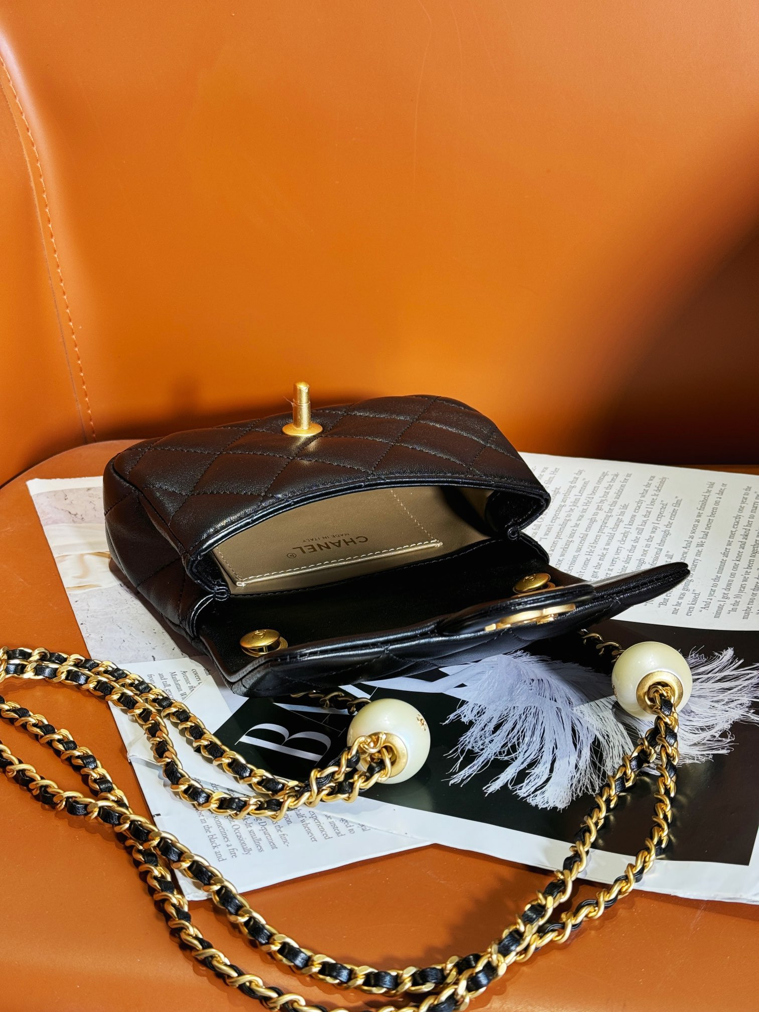 Ch**el MINI CLASSIC HANDBAG Pearl Chain 11.5x17x5cm