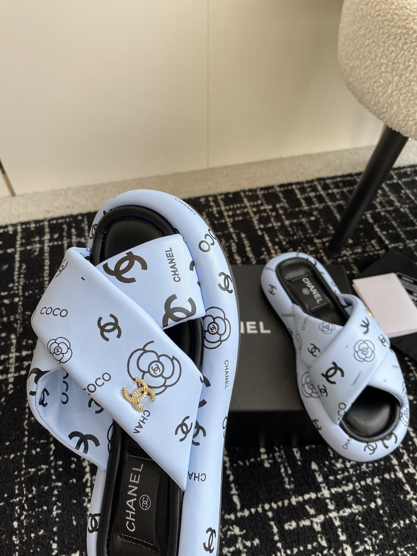 UA Ch**el SLIPPERS