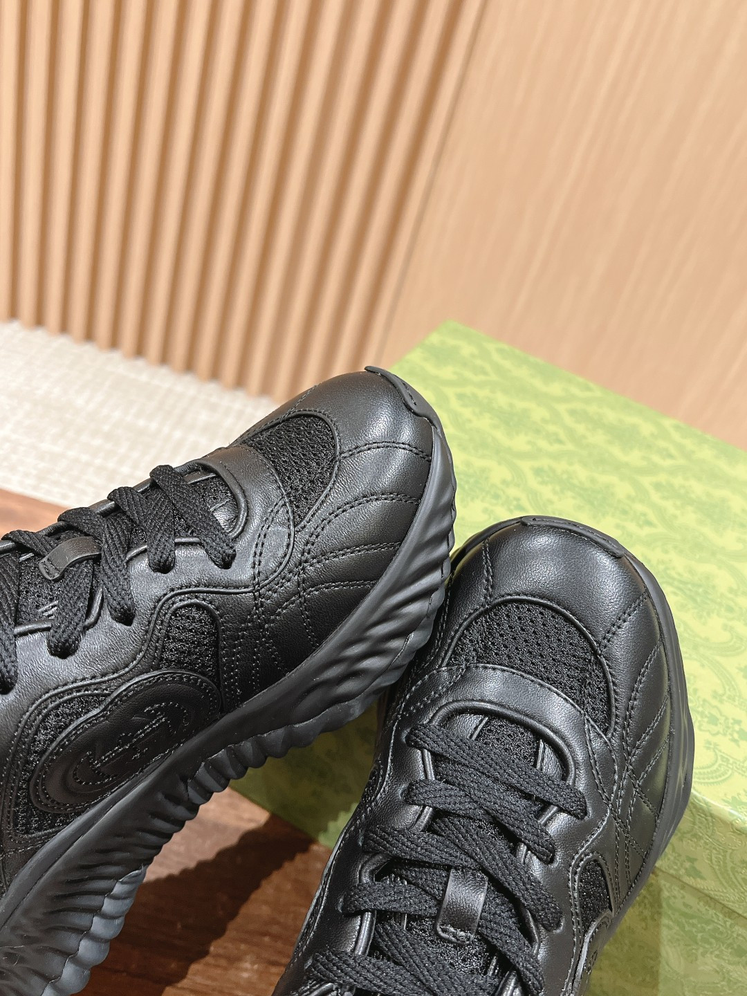 UA Gvc*1 RIPPLE SNEAKER