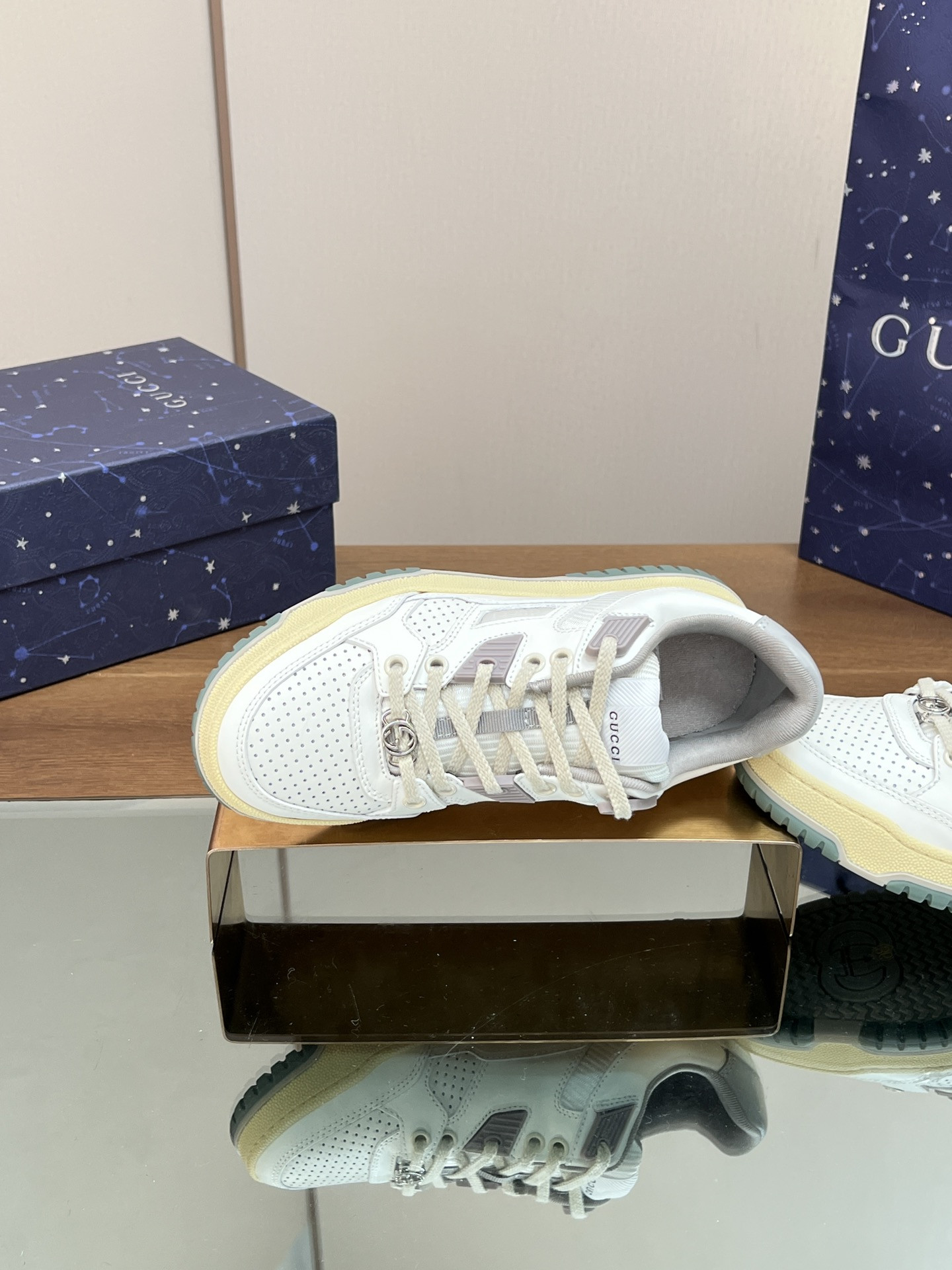 UA Gvc*1 Low-Top SNEAKER