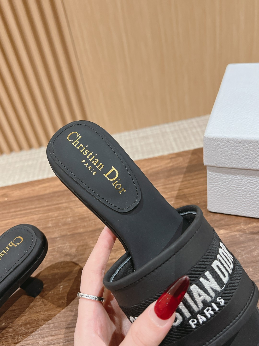 D10r Dway Heeled Slide