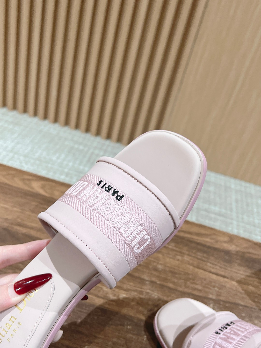 D10r Dway Heeled Slide