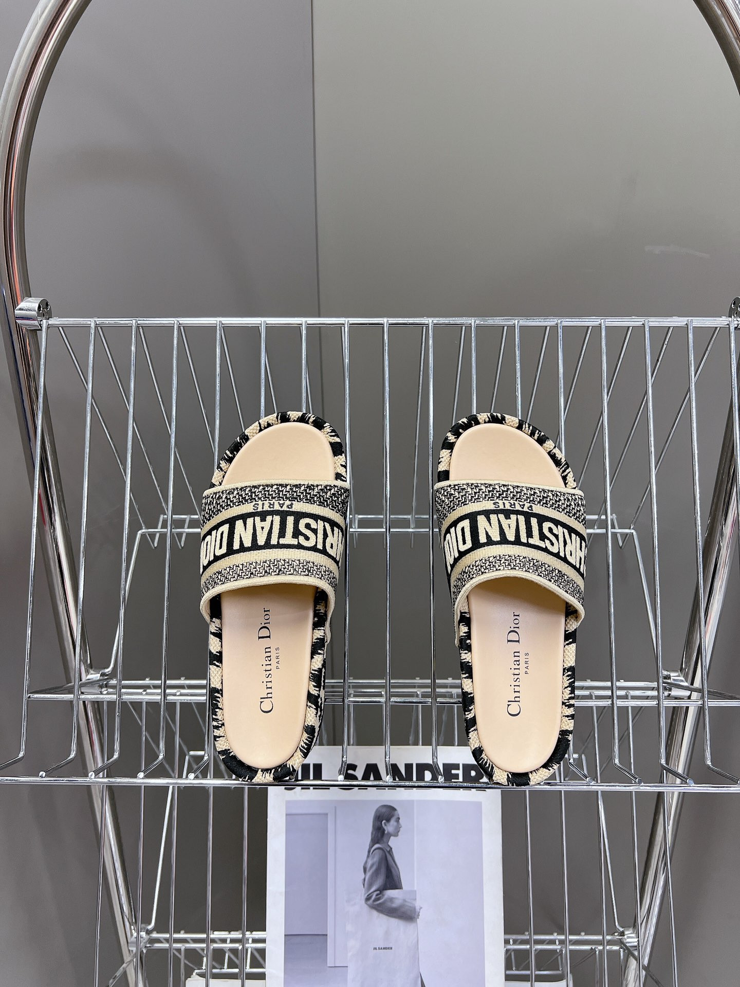 UA D10r Platform Sandals